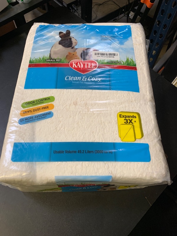 Photo 1 of Kaytee Clean & Cozy White Paper Bedding, Made for Small Animals, 49.2 Liters