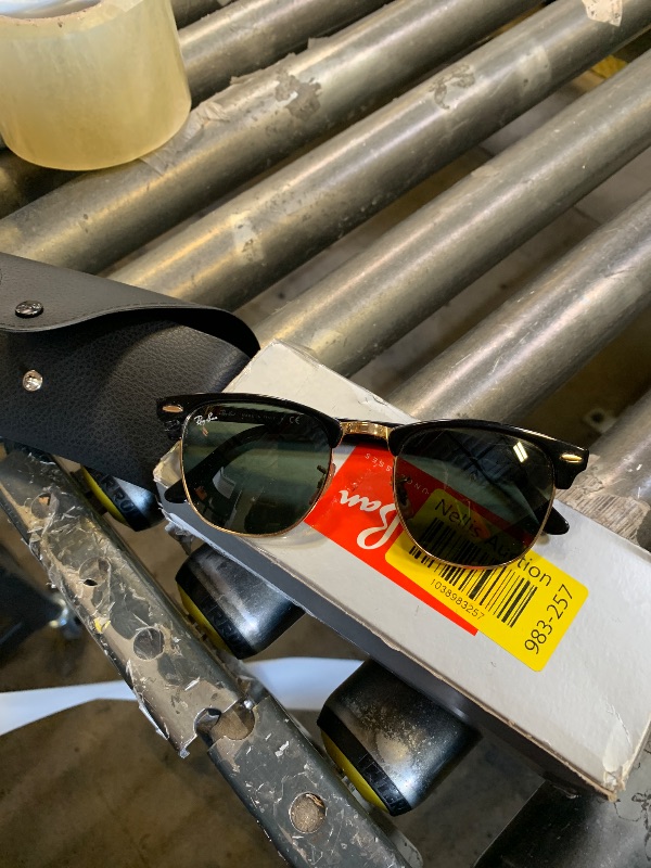 Photo 1 of RAY-BAN CLUBMASTER CLASSIC