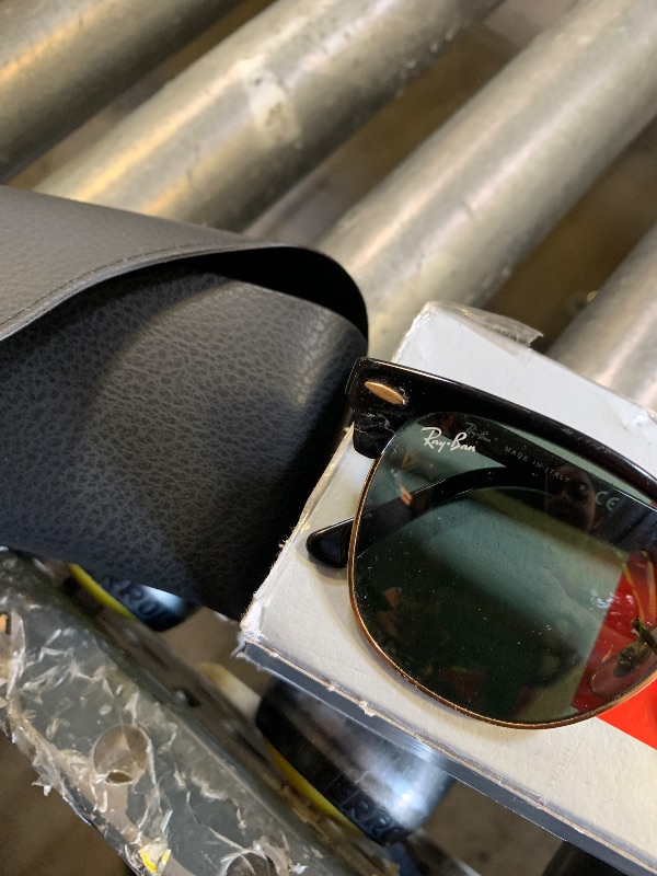 Photo 1 of RAY-BAN CLUBMASTER CLASSIC