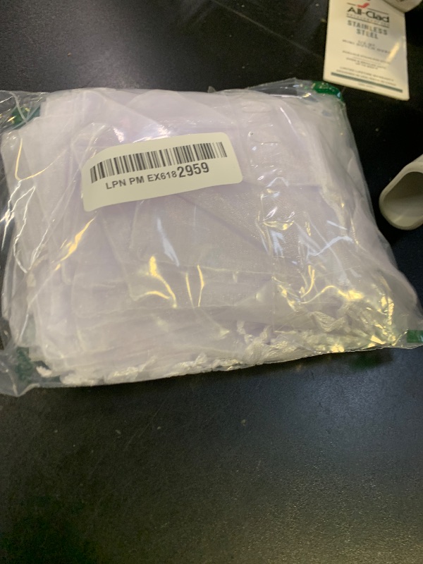 Photo 1 of Tojwi 50pcs Organza Bags-Mix Color 3.54''x4.33''(9x11cm) Satin Drawstring Organza Pouch Wedding Party Favor Gift Bag Jewelry Watch Bags (White)