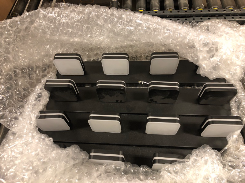Photo 1 of 4 piece wall mountable light fixture no hardware