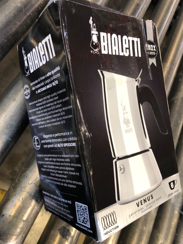 Photo 1 of Bialetti - New Venus Induction, Stovetop Coffee Maker, Suitable for all Types of Hobs, Stainless Steel, 6 Cups (7.9 Oz), Silver
