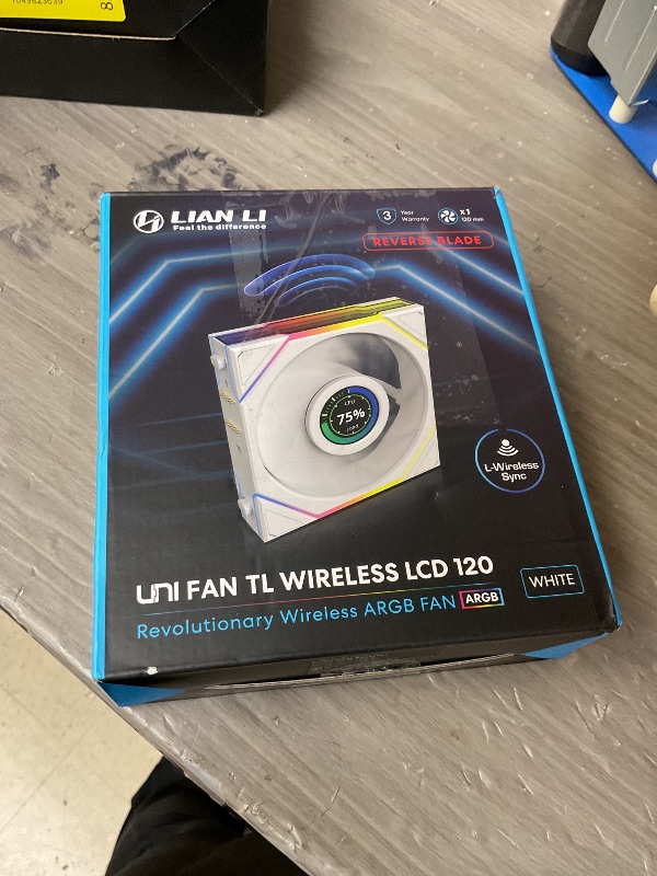 Photo 1 of Lian Li UNI Fan SL140 RGB 140mm Revolutionized Daisy-Chain ARGB Fan - White
