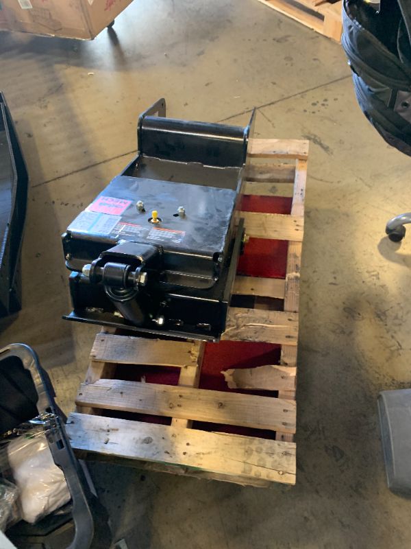 Photo 1 of Lippert Components 179879 M15 HD Air Ride Pin Box, 18K (Replaces LCI 0719 Pin Box)