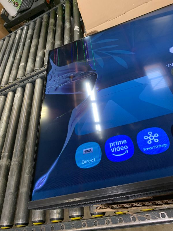 Photo 1 of Samsung 50-Inch Class Crystal UHD U8000F 4K Smart TV (2025 Model) Endless Free Content, Crystal Processor 4K, MetalStream Design, Knox Security, Alexa Built-in---- PARTS ONLY 