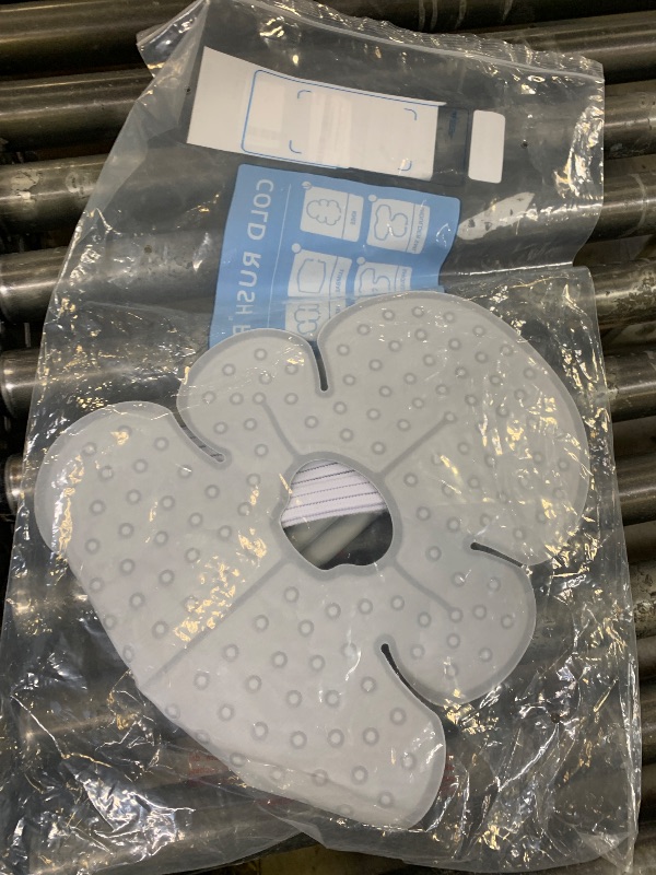 Photo 1 of Ossur Cold Rush Cold Therapy Knee Pad | Ergonomic Knee Ice Pack Wrap for Post-Operative Pain and Swelling | Ice Pack for Knee | Includes Hose Connectors and Elastic Straps
