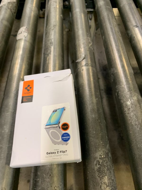 Photo 1 of spigen GALAXY Z FLIP7 pro clear case