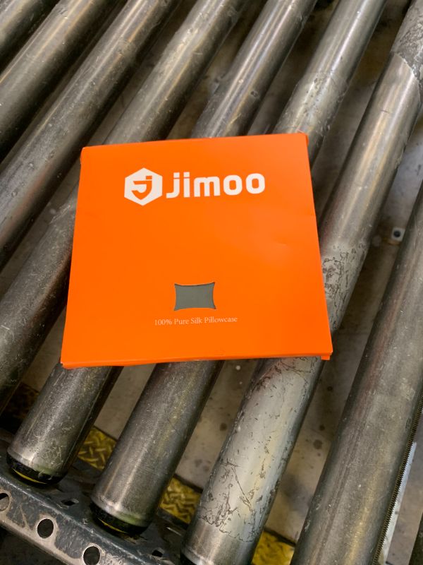 Photo 1 of J JIMOO 100% Mulberry Silk Pillowcase for Hair and Skin,