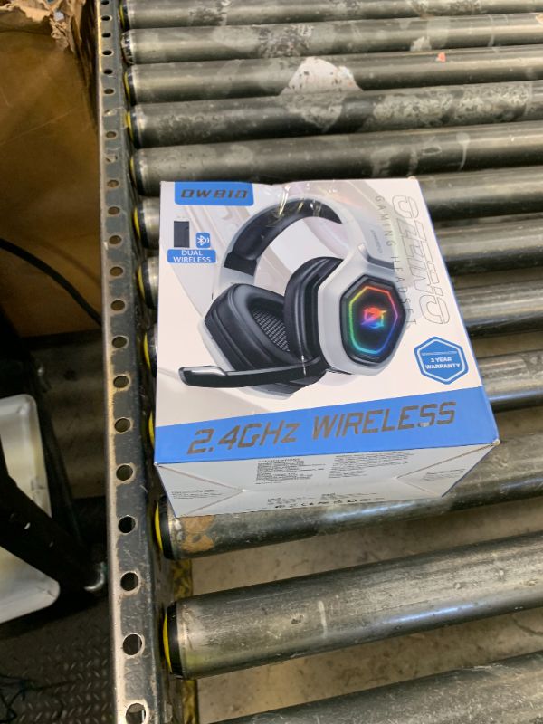 Photo 1 of Ozeino 2.4GHz Wireless Gaming Headset