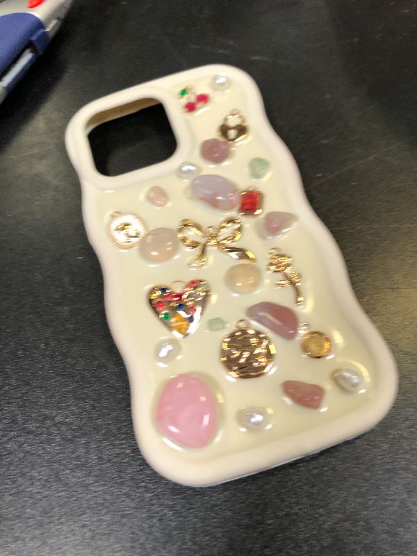 Photo 1 of IPHONE CASE SZ UNKNOWN