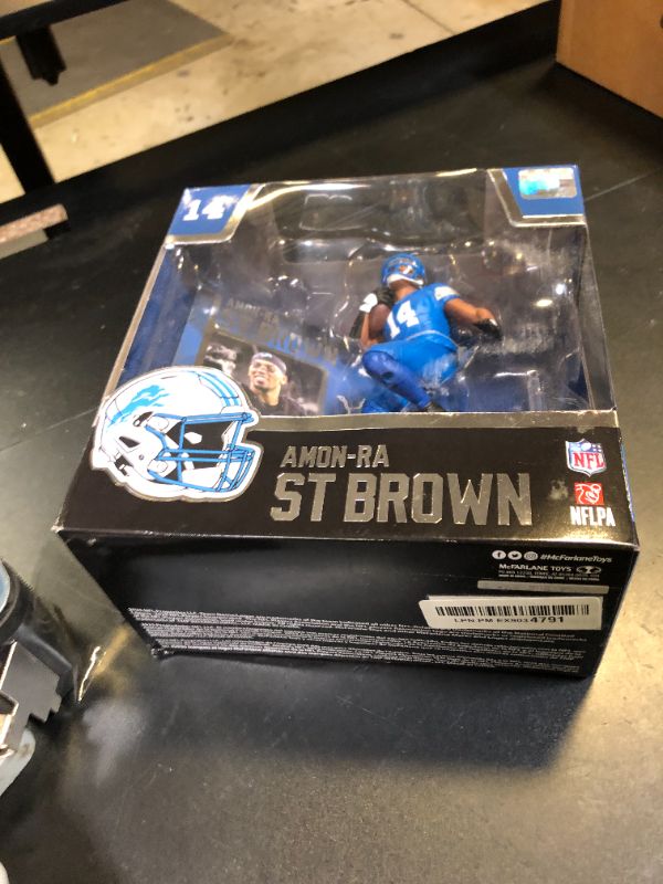 Photo 1 of Amon-Ra St. Brown (Detroit Lions) NFL 7" Figure McFarlane