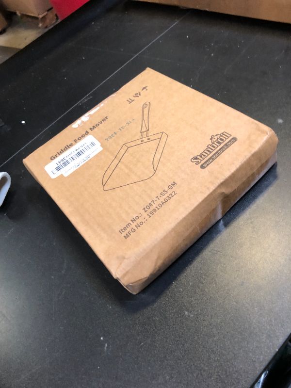 Photo 1 of Stanbroil Stainless Steel Griddle Mover Smash Burger Food Shovel Grill Spatula Great for Stir Fry and Move Food, 13"