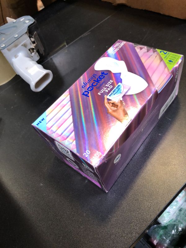 Photo 1 of Always Pocket Flexfoam Pads, Size 2, Heavy, with Wings, 20 Count PACKAGING MAY VARY