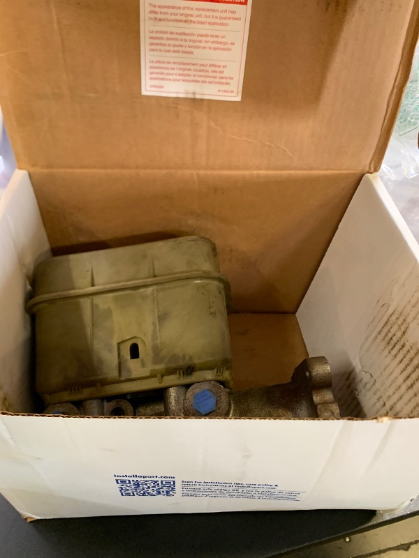 Photo 1 of Brake Master Cylinder Fits 1989-2010 Blue Bird, Ford, Hino, International Harvester, Kenworth and Peterbilt M630276 F8HZ2140AA