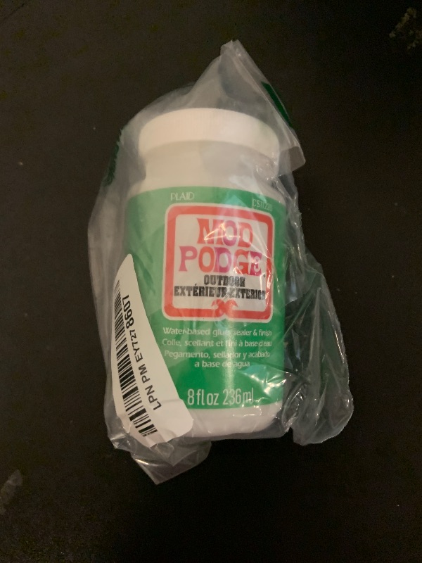 Photo 1 of Mod Podge Waterbase Sealer, Glue and Finish for Outdoor (8-Ounce), CS11220 Clear Finish