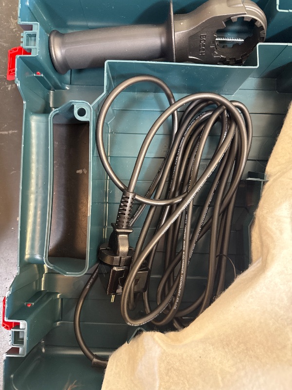 Photo 1 of Bosch GSB 16 RE 1/2-inch Variable Speed Impact Drill Kit - 220-Volt
