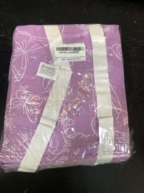 Photo 1 of Metronic Bubble Mailers 8.5x12" 40 Pack Usable Size 8.5x11,Waterproof Mailing Padded Envelopes for Small Business,Cushioning Bubble Wrap Mailer Bags,Shipping Envelopes for Gift,Small Items Butterfly