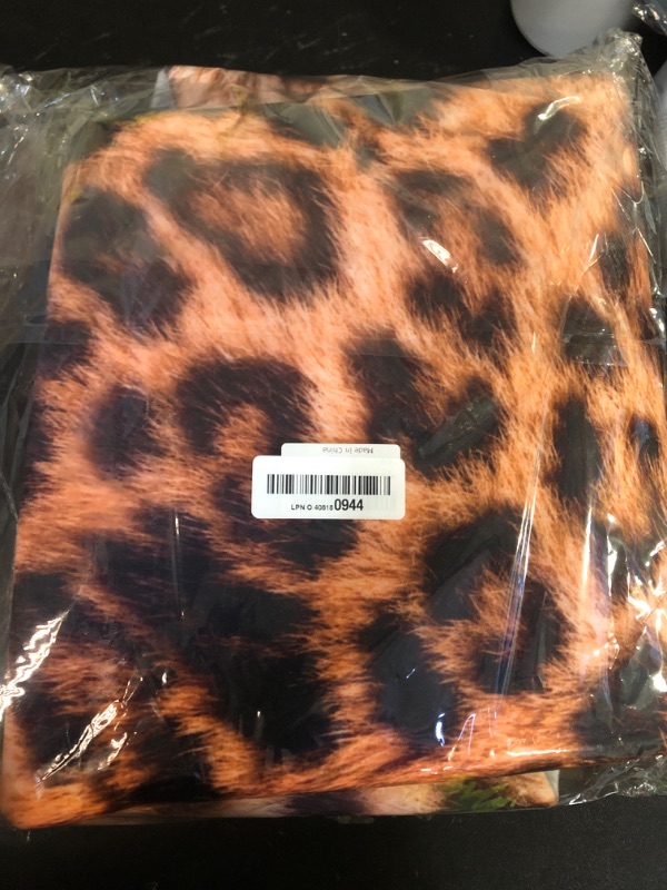 Photo 1 of MoBlinko Leopard Print Rug Bath Mat Round Rug 3 Ft Leopard Print Decor Washable Circular Rug Non Slip Circle Area Rug Carpet Absorbent Mat for Kitchen Living Room Bedroom Decoration