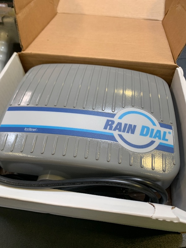 Photo 1 of Irritrol Rain Dial RD600-INT-R 6 Station Indoor Irrigation Controller
