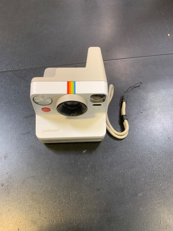Photo 1 of Polaroid Now 3rd Generation I-Type Instant Film Camera - Pebble White - Camera Only No Film (9155)