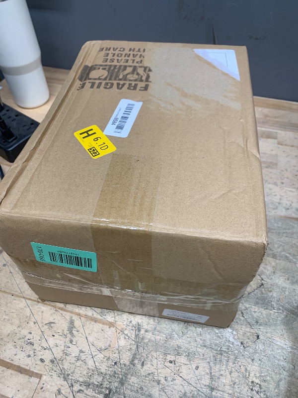 Photo 1 of 1 Gallon thickened Square Glass Pitcher with Lid, Classic Stripes Water Pitchers for Fridge, Borosilicate Glass Carafe for Hot/Cold Brew Drink, Extra Large Jug with Handle for Iced Tea, Coffee, Juice