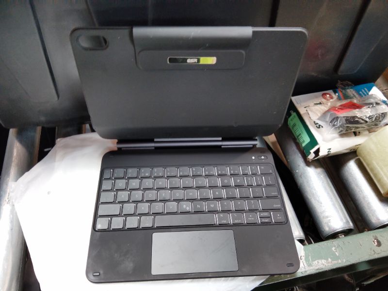 Photo 1 of ***PACKAGIG BOX IS INCORRECT*** iPad 11" (A16, 2025) Rebound Magnetic Keyboard Case - US Layout-Black