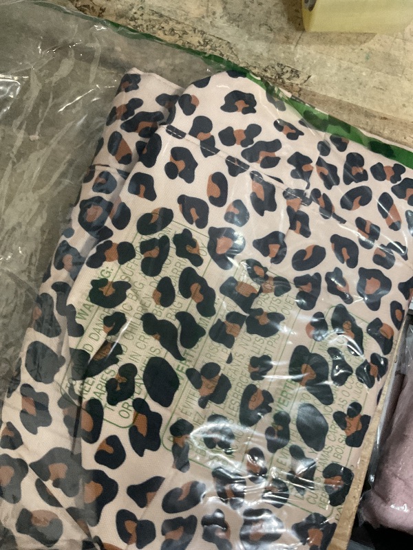 Photo 1 of *PHOTO FOR REFERENCE** *CHEETAH PRINT**KABAQOO Extra Large Beach Bag Waterproof Sandproof Women Beach Tote with Zipper & Wet Compartment for Pool Gym Grocery Travel