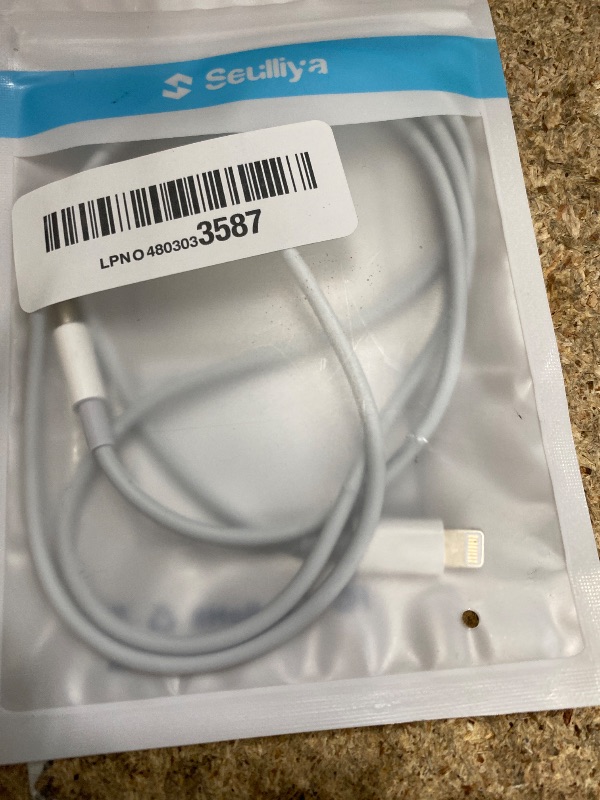 Photo 1 of (Apple MFi Certified) iPhone AUX Cord,Lightning to 1/8 Inch Audio Cable,3.3ft, Headphone Jack Adapter Male Aux Stereo Audio Cable Compatible for iPhone 14/13/12/11/XR/X/8/7 (White)