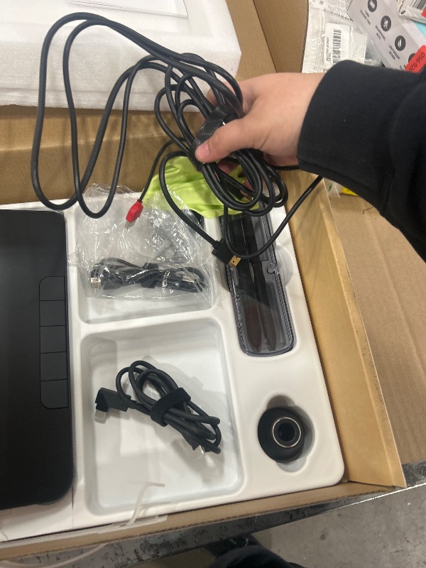 Photo 1 of *** UNABLE TO TEST DUE TO CHARGER TYPE ***VEIKK Drawing Tablet with Screen 15.6 inch Studio 16 Graphics Tablet with Full-Laminated AG Glass Screen,16K Levels Battery-Free Pen,Digital Drawing Pad for Computer (125% sRGB)