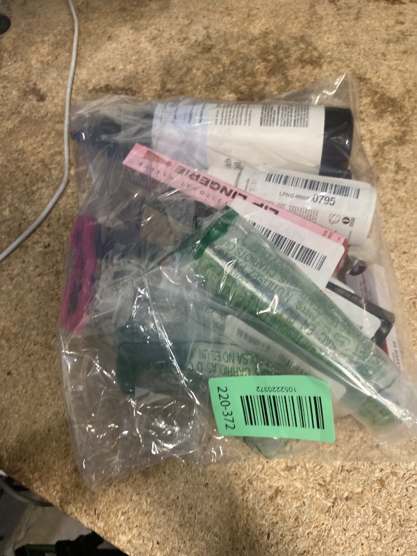 Photo 1 of 10 PIECES MISCELLANEOUS ITEMS 