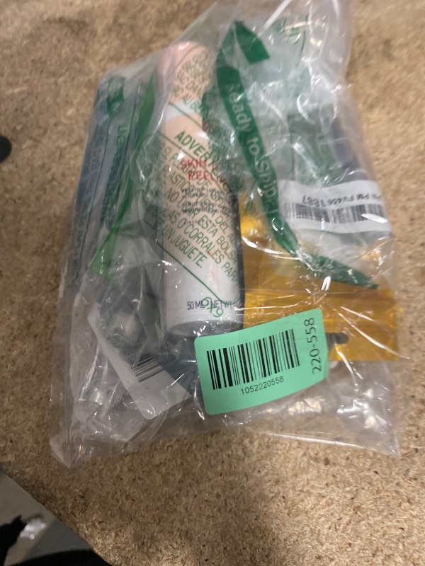 Photo 1 of 10 PIECES MISCELLANEOUS ITEMS