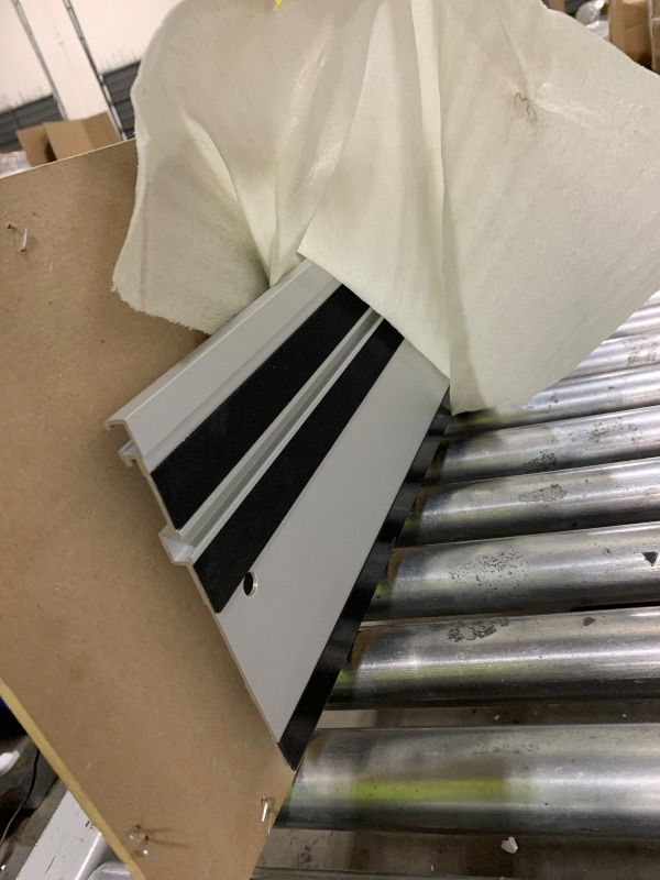 Photo 1 of Makita 194367-7 118" Guide Rail