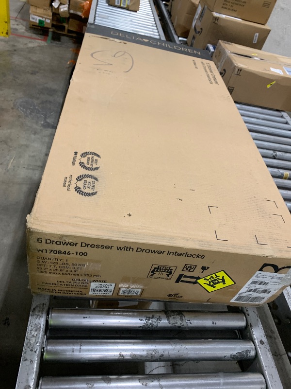 Photo 1 of Delta Children Universal 6 Drawer Dresser with Interlocking Drawers - Greenguard Gold Certified, White