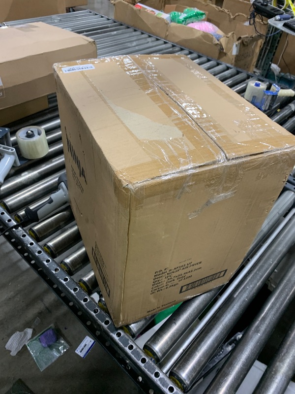 Photo 1 of Ninja AF161 Max XL Air Fryer that Cooks, Crisps, Roasts, Bakes, Reheats and Dehydrates, with 5.5 Quart Capacity, and a High Gloss Finish, Grey