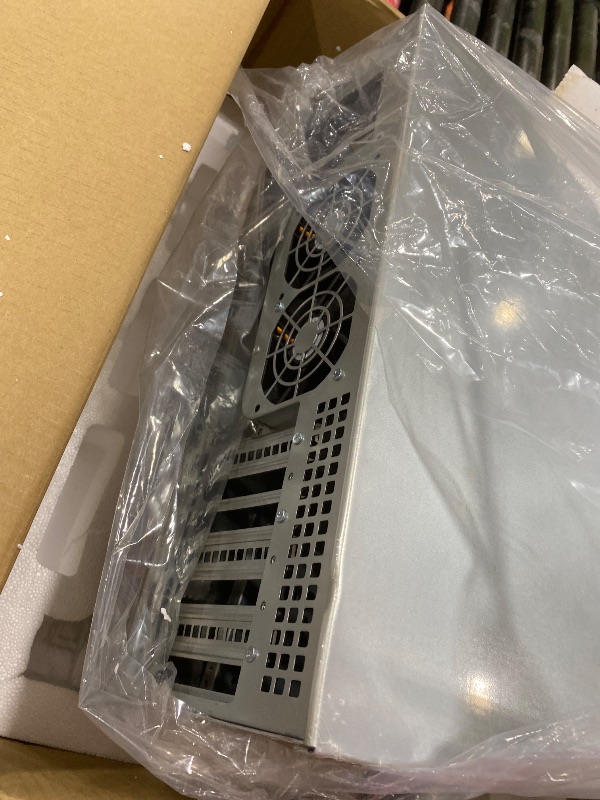 Photo 1 of RROYJJ 4U Rackmount Server Case Chassis with 24 Hot-Swappable SATA/SAS Drive Bays