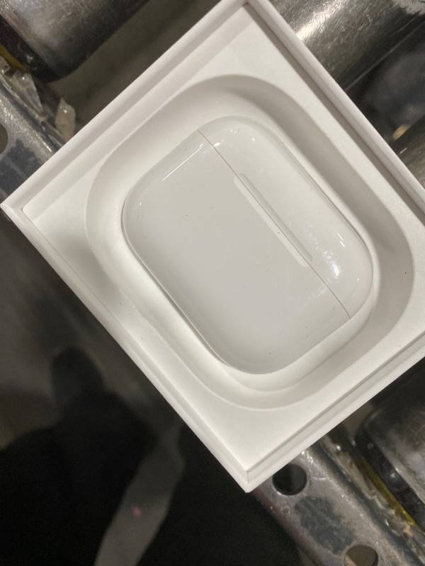 Photo 1 of Apple AirPods Pro 3 Wireless Earbuds, Active Noise Cancellation, Live Translation, Heart Rate Sensing,Hearing Aid Feature,Bluetooth Headphones,Spatial Audio, High-Fidelity Sound, USB-C Charging, White