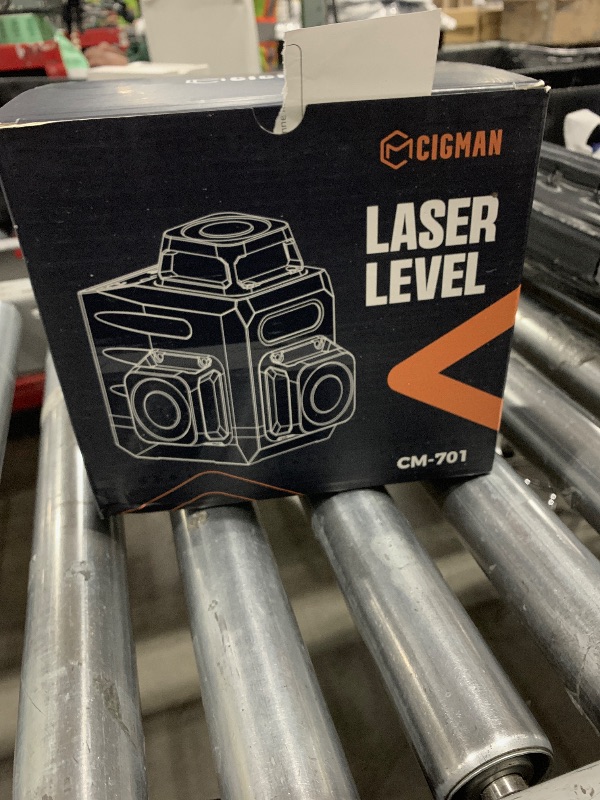 Photo 1 of CIGMAN Laser Level Self Leveling 3x360° 3D Green Cross Line for Construction and Picture Hanging, Rechargeable battery, Remote Controller, Magnetic Rotating Stand Included