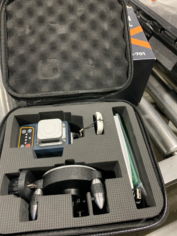 Photo 1 of CIGMAN Laser Level Self Leveling 3x360° 3D Green Cross Line for Construction and Picture Hanging, Rechargeable battery, Remote Controller, Magnetic Rotating Stand Included