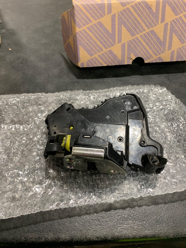 Photo 1 of AISIN DLT-010 Door Lock/Latch Actuator Assembly - Compatible with Select Lexus ES, GS, GX, IS, LS, RX Scion Toyota 4Runner, Camry, Corolla, Highlander, RAV4, Sequoia, Sienna, Tundra +More Fr. Left