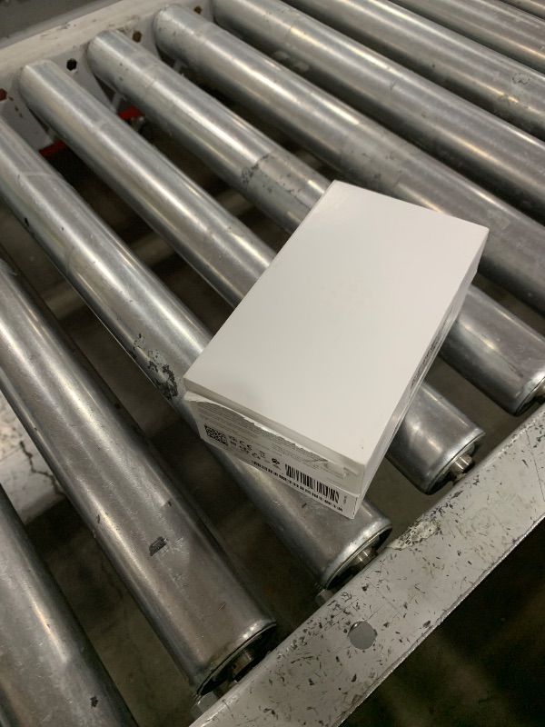 Photo 1 of Fitbit Versa 4 Fitness Smartwatch with Daily Readiness, GPS, 24/7 Heart Rate, 40+ Exercise Modes, Sleep Tracking and more, Black/Graphite, One Size (S & L Bands Included)