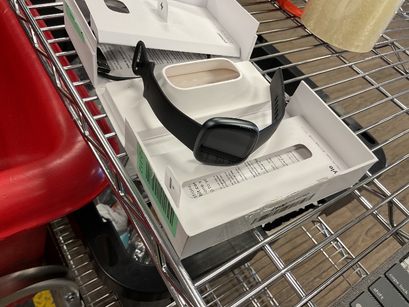 Photo 1 of Fitbit Versa 4 Fitness Smartwatch with Daily Readiness, GPS, 24/7 Heart Rate, 40+ Exercise Modes, Sleep Tracking and more, Black/Graphite, One Size (S & L Bands Included)