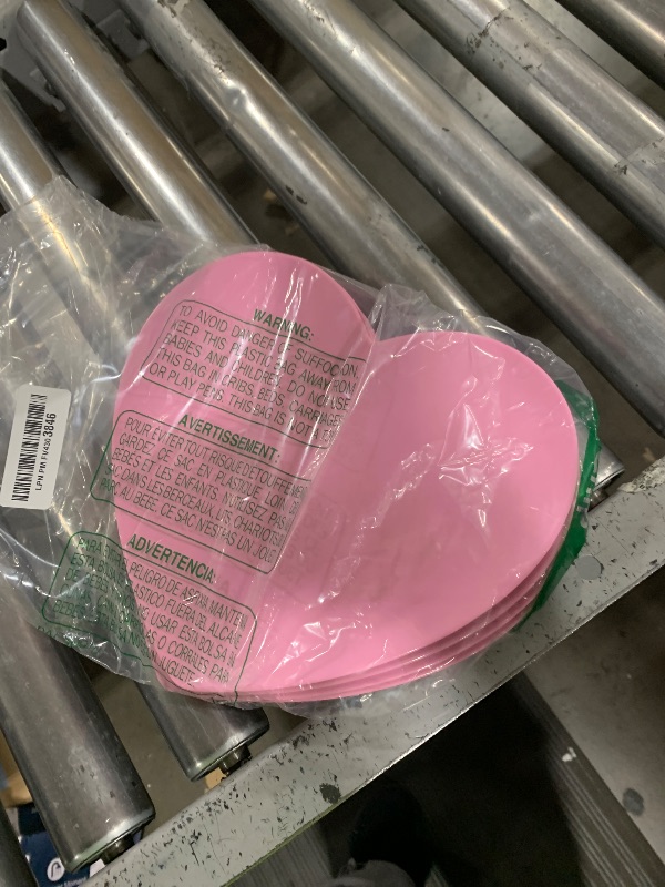 Photo 1 of FillTouch 4 Pcs 9.5 Inch Heart Shaped Melamine Valentines Plates Dinner Plates Heart Dinnerware Dishes for Valentines, Birthdays, Bridal Showers, Baby Showers (Pink)