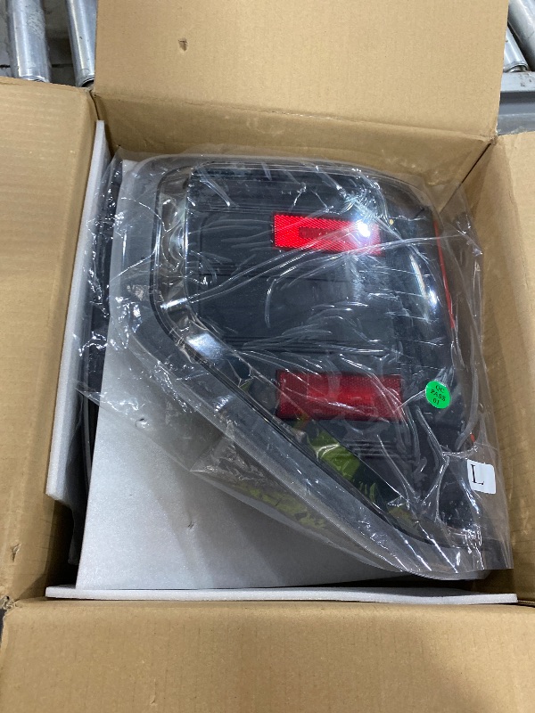 Photo 1 of LED Tail Lights for Ford F150 2009 2010 2011 2012 2013 2014 (Fleetside Bed Model), Rear Taillight Assembly, Black Housing Clear Lens, ?BL3Z13404AB, BL3Z13404B, BL3Z13405AB, BL3Z13405B