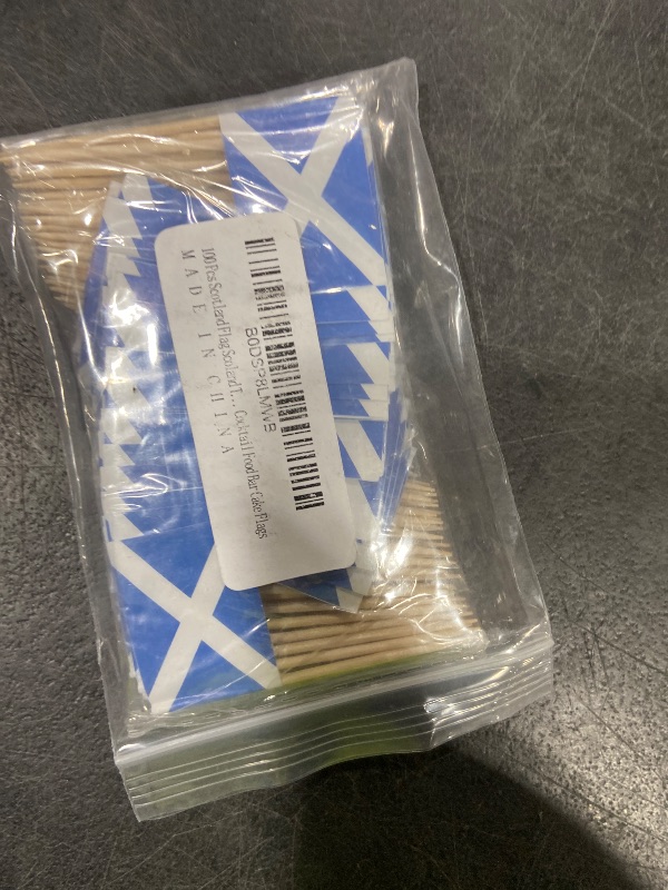 Photo 1 of 100 Pcs Scotland Flag Scoland Toothpick Flags, Cocktail Picks Mini Stick Cupcake Toppers Country Picks Party Decoration Celebration Cocktail Food Bar Cake Flags ?