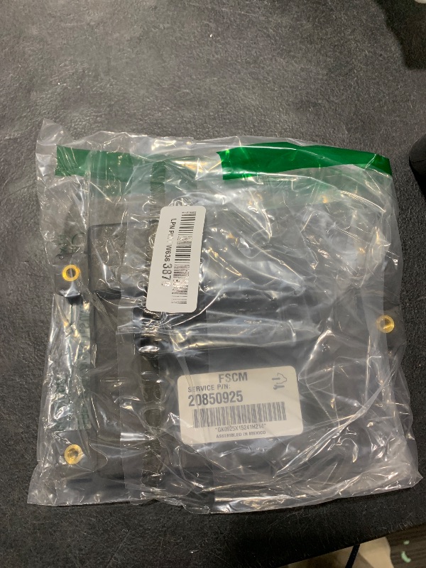 Photo 1 of GM Genuine Parts 20850925 Trailer Brake Control Module Assembly