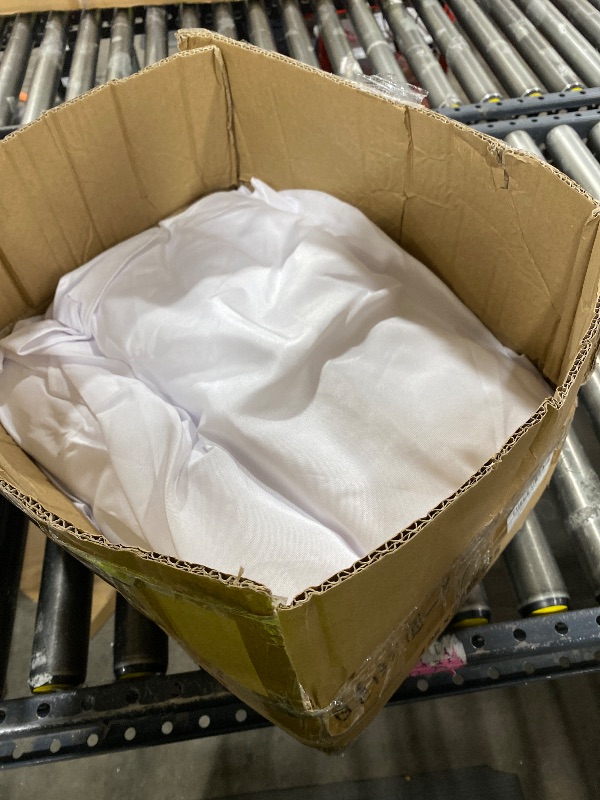 Photo 1 of sancua White Round Tablecloth 132 Inch Diameter, 6 Pack - Circle Polyester Fabric Table Cloth for Wedding Party Reception Banquet Birthday, Washable Formal Table Cover (Fit 54-96 Inch Tables)