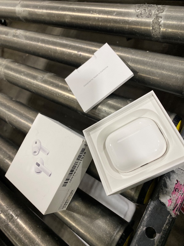 Photo 1 of Apple AirPods Pro 3 Wireless Earbuds, Active Noise Cancellation, Live Translation, Heart Rate Sensing,Hearing Aid Feature,Bluetooth Headphones,Spatial Audio, High-Fidelity Sound, USB-C Charging, White