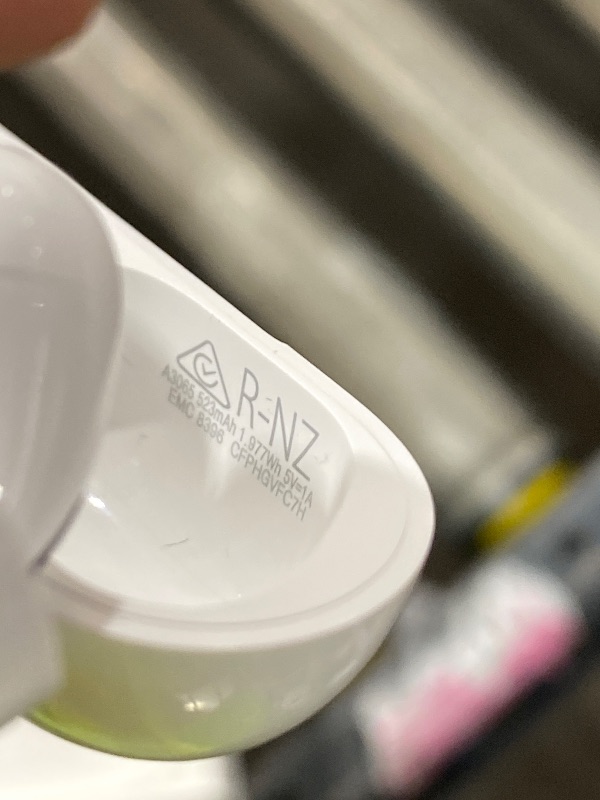 Photo 1 of Apple AirPods Pro 3 Wireless Earbuds, Active Noise Cancellation, Live Translation, Heart Rate Sensing,Hearing Aid Feature,Bluetooth Headphones,Spatial Audio, High-Fidelity Sound, USB-C Charging, White