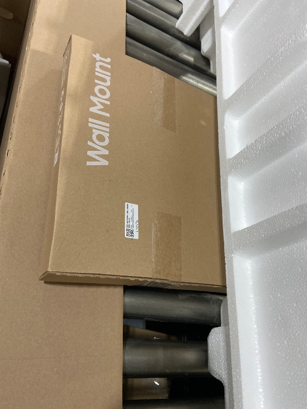 Photo 1 of FOR PARTS ONLY - Samsung 55-Inch Class The Frame LS03F 4K QLED Smart TV (2025 Model) Slim Fit Wall Mount, Modern Frame Design, NQ4 AI Gen2 Processor, Art Mode, Artful Picture Quality, Samsung Vision AI, Alexa Built-in