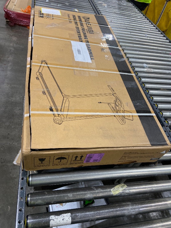 Photo 1 of FOLDABLE TREADMILL WITH INCLINE 